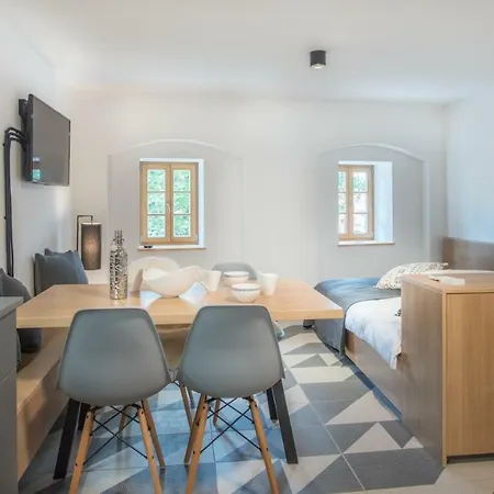 Stella Sky Apartment *