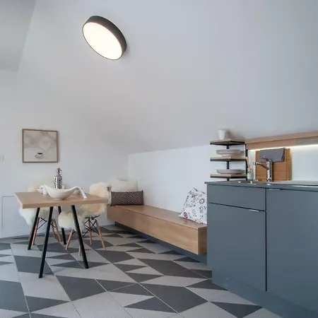 Stella Sky Apartment